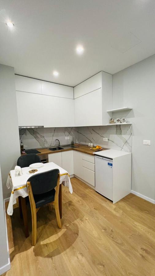 Kristi Apartments 01 티라나 외부 사진