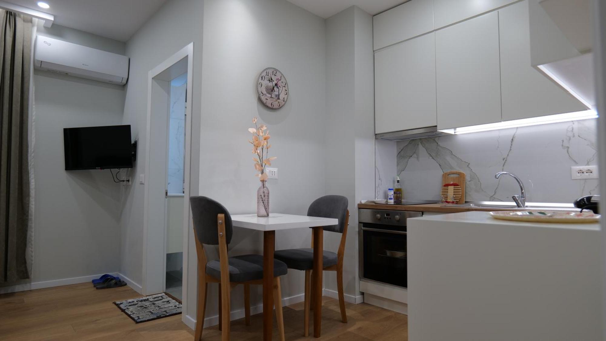 Kristi Apartments 01 티라나 외부 사진