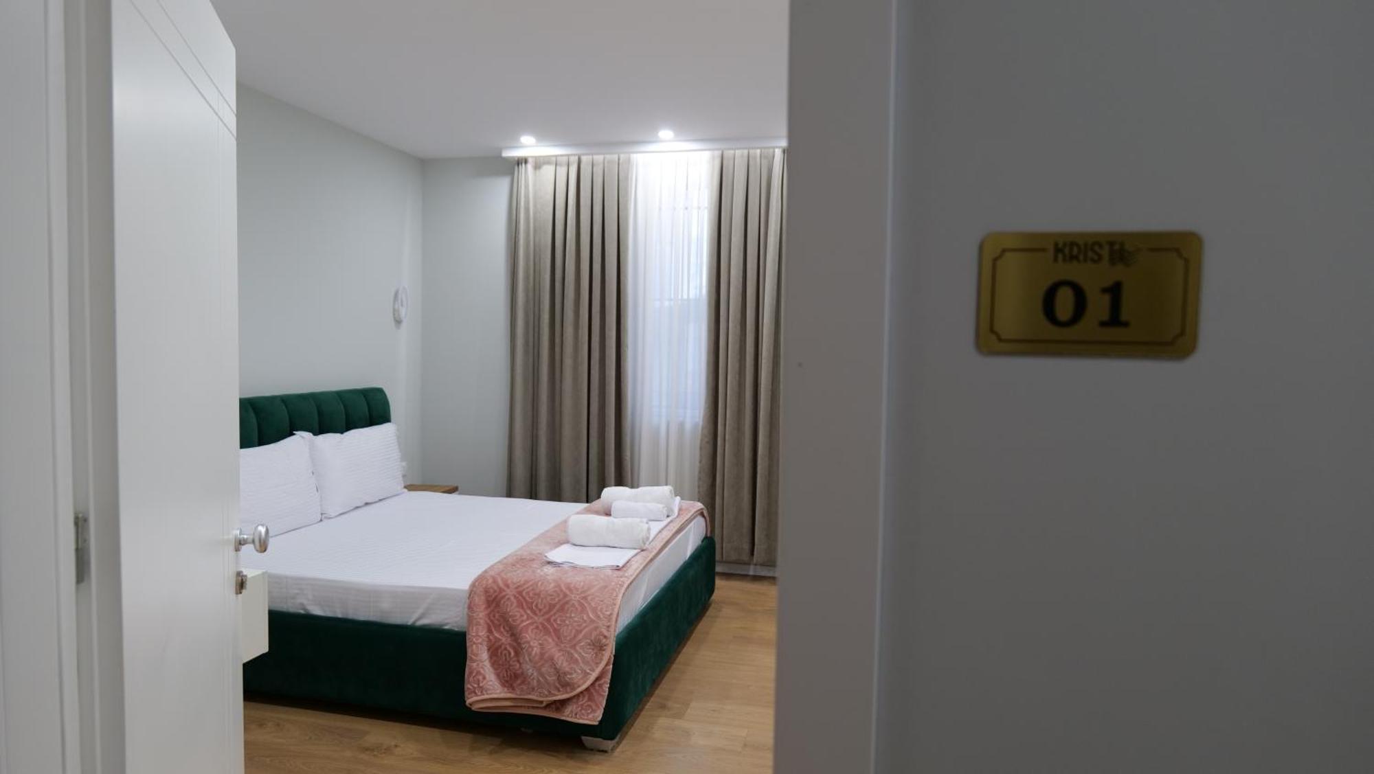 Kristi Apartments 01 티라나 외부 사진