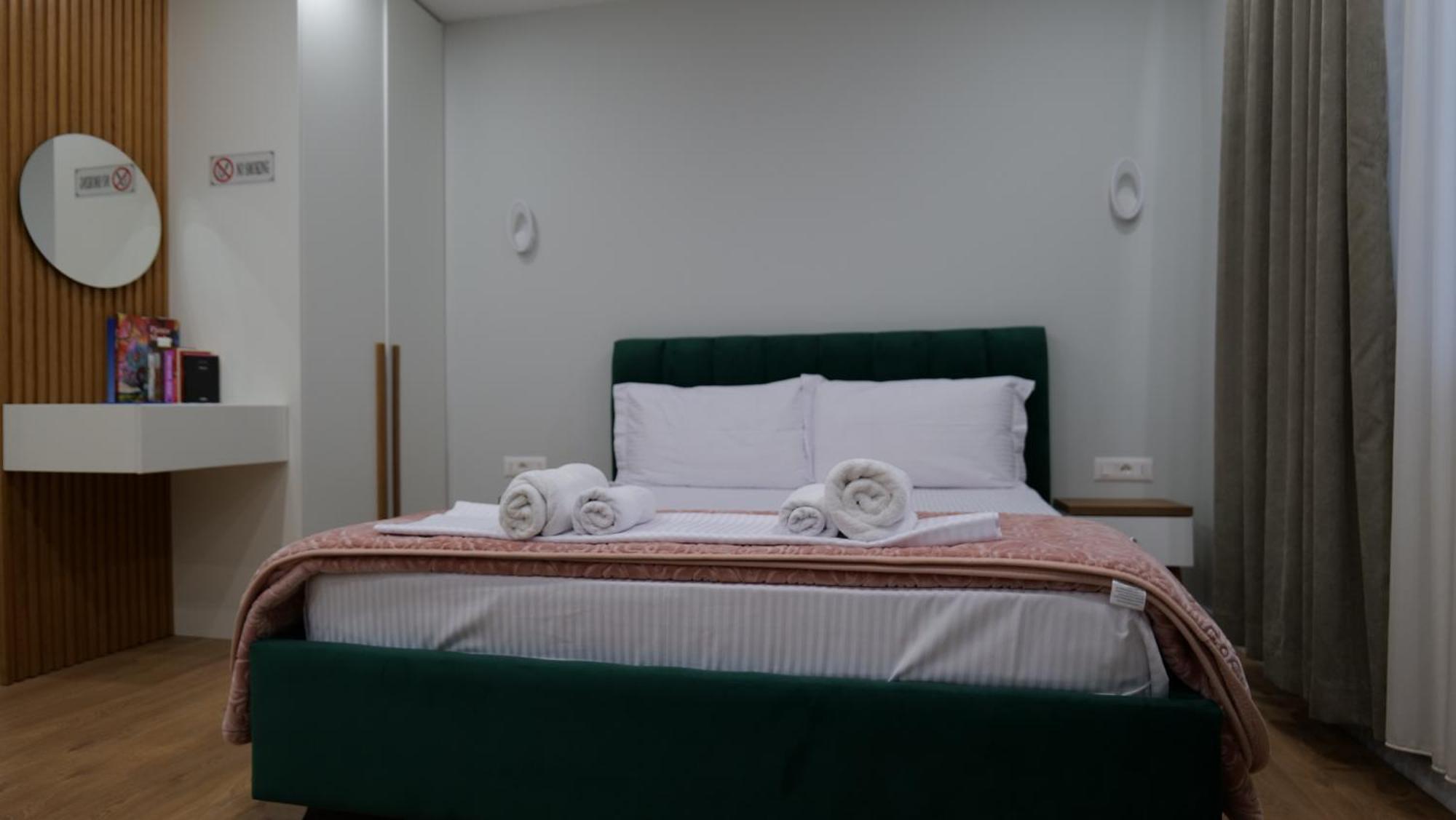 Kristi Apartments 01 티라나 외부 사진